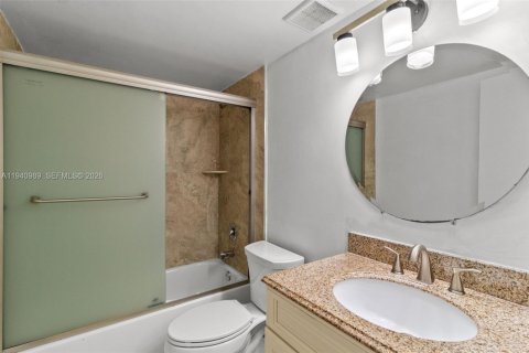 Снять в аренду кондоминиум в Корал-Спрингс, Флорида 2 спальни, 68.56м2, № 1999883 - фото 13