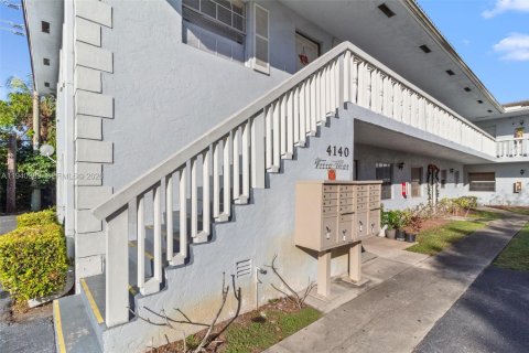 Снять в аренду кондоминиум в Корал-Спрингс, Флорида 2 спальни, 68.56м2, № 1999883 - фото 19