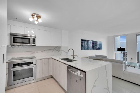 Copropriété à louer à Miami, Floride: 1 chambre, 74.88 m2 № 2042231 - photo 6