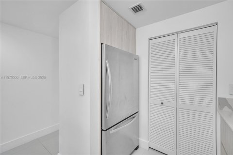 Copropriété à louer à Miami, Floride: 1 chambre, 74.88 m2 № 2042231 - photo 8