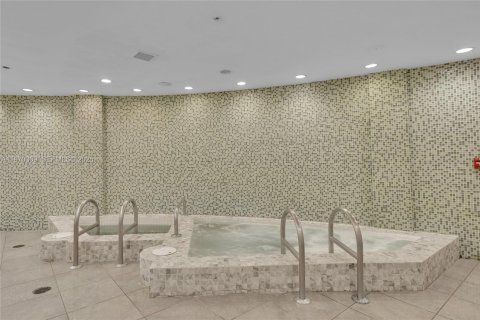 Copropriété à louer à Miami, Floride: 1 chambre, 74.88 m2 № 2042231 - photo 28