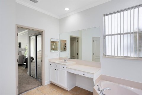 House in Orlando, Florida 6 bedrooms, 314.75 sq.m. № 1839068 - photo 20
