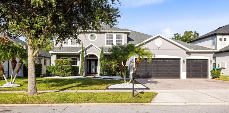 House in Orlando, Florida 6 bedrooms, 314.75 sq.m. № 1839068