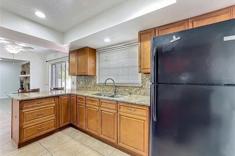 Villa ou maison à vendre à Deltona, Floride: 3 chambres, 153.1 m2 № 1868992 - photo 17