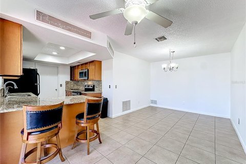 Villa ou maison à vendre à Deltona, Floride: 3 chambres, 153.1 m2 № 1868992 - photo 13