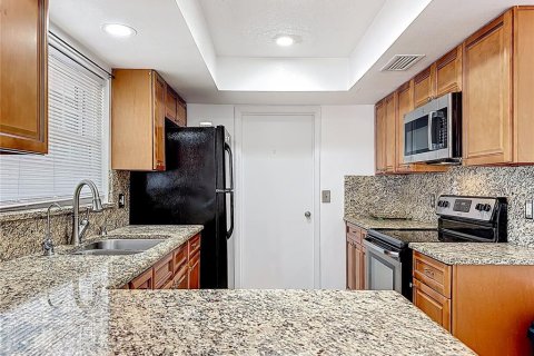 Villa ou maison à vendre à Deltona, Floride: 3 chambres, 153.1 m2 № 1868992 - photo 15