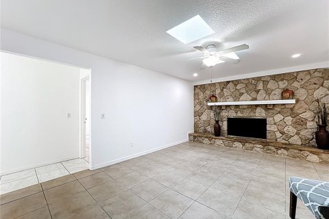 Villa ou maison à vendre à Deltona, Floride: 3 chambres, 153.1 m2 № 1868992 - photo 11
