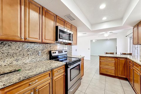 Villa ou maison à vendre à Deltona, Floride: 3 chambres, 153.1 m2 № 1868992 - photo 16