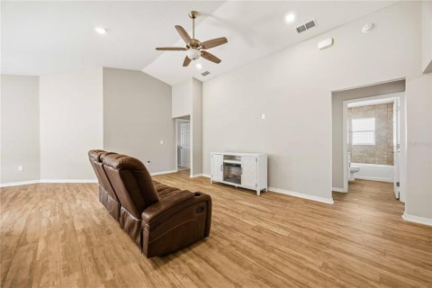 Villa ou maison à vendre à Auburndale, Floride: 4 chambres, 151.15 m2 № 2131608 - photo 10