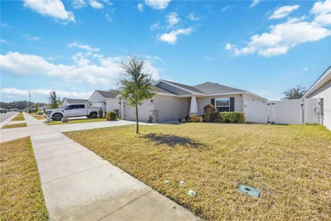 Villa ou maison à vendre à Auburndale, Floride: 4 chambres, 151.15 m2 № 2131608 - photo 2