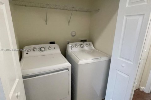 Adosado en venta en Homestead, Florida, 3 dormitorios, 145.48 m2 № 1804369 - foto 14