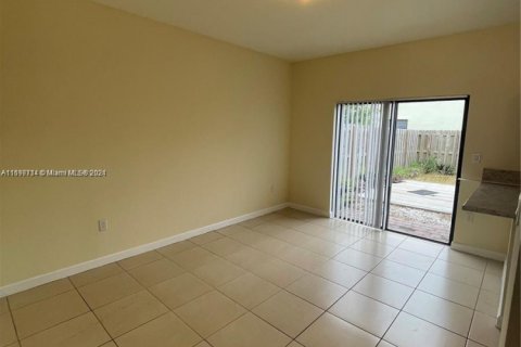 Adosado en venta en Homestead, Florida, 3 dormitorios, 145.48 m2 № 1804369 - foto 21