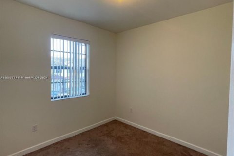 Adosado en venta en Homestead, Florida, 3 dormitorios, 145.48 m2 № 1804369 - foto 8