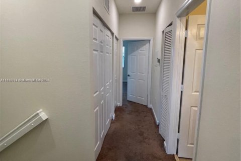 Adosado en venta en Homestead, Florida, 3 dormitorios, 145.48 m2 № 1804369 - foto 15