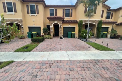 Adosado en venta en Homestead, Florida, 3 dormitorios, 145.48 m2 № 1804369 - foto 1