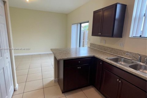 Adosado en venta en Homestead, Florida, 3 dormitorios, 145.48 m2 № 1804369 - foto 19