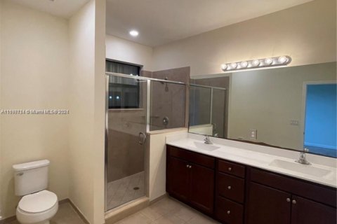 Adosado en venta en Homestead, Florida, 3 dormitorios, 145.48 m2 № 1804369 - foto 11