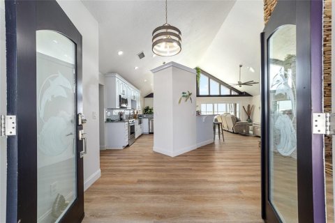 Купить виллу или дом в Оклаваха, Флорида 9 комнат, 204.76м2, № 2117737 - фото 15
