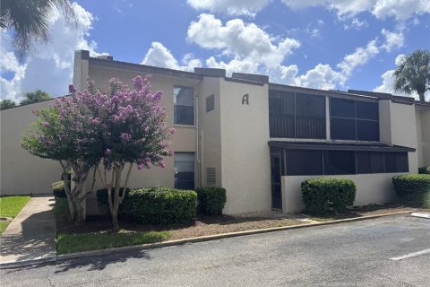 Condominio en DeLand, Florida, 2 dormitorios  № 2299511