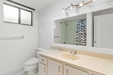 Condominio en venta en Miami, Florida, 2 dormitorios, 119.57 m2 № 1923285 - foto 16