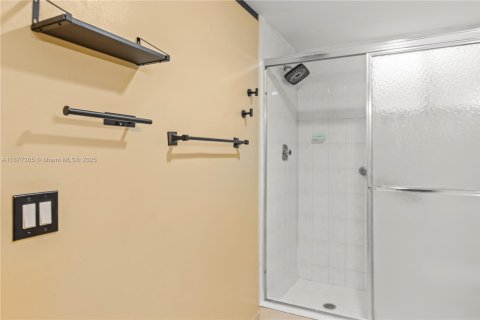 Condominio en venta en Miami, Florida, 2 dormitorios, 119.57 m2 № 1923285 - foto 20