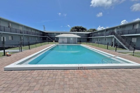Copropriété à vendre à Lake Worth, Floride: 2 chambres, 68.1 m2 № 1738836 - photo 21