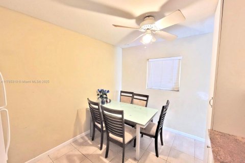 Copropriété à vendre à Lake Worth, Floride: 2 chambres, 68.1 m2 № 1738836 - photo 8
