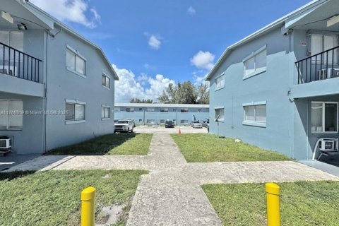 Copropriété à vendre à Lake Worth, Floride: 2 chambres, 68.1 m2 № 1738836 - photo 22
