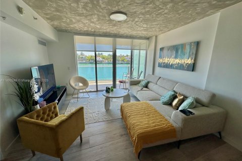 Copropriété à louer à Miami Beach, Floride: 2 chambres, 106.19 m2 № 1929032 - photo 4