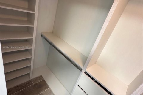 Copropriété à louer à Miami Beach, Floride: 2 chambres, 106.19 m2 № 1929032 - photo 20