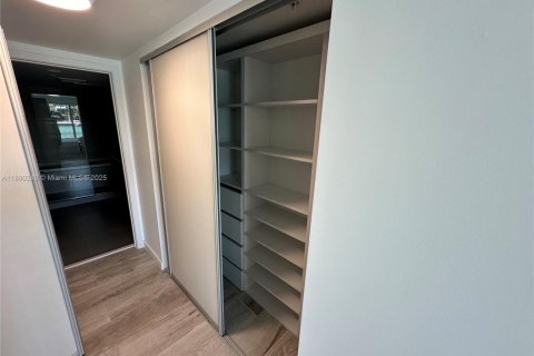 Copropriété à louer à Miami Beach, Floride: 2 chambres, 106.19 m2 № 1929032 - photo 10