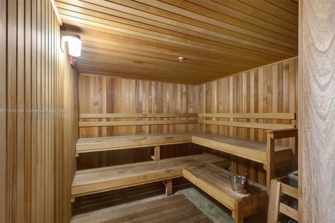 Copropriété à louer à Miami Beach, Floride: 2 chambres, 106.19 m2 № 1929032 - photo 22