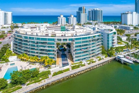 Copropriété à louer à Miami Beach, Floride: 2 chambres, 106.19 m2 № 1929032 - photo 12
