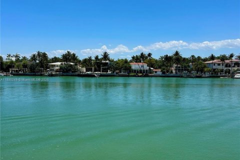Copropriété à louer à Miami Beach, Floride: 2 chambres, 106.19 m2 № 1929032 - photo 3