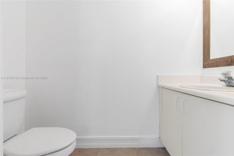 Townhouse in Weston, Florida 3 bedrooms, 134.06 sq.m. № 1926435 - photo 18