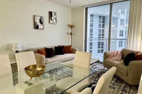 Condominio en alquiler en Hollywood, Florida, 1 dormitorio, 62.43 m2 № 2088589 - foto 7