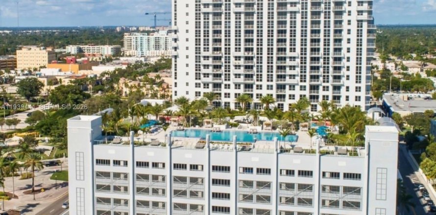 Condominio en Hollywood, Florida, 1 dormitorio  № 2088589