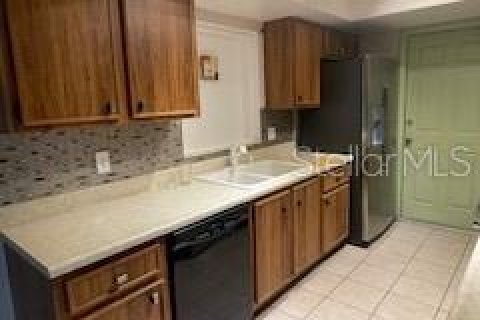 House in Orlando, Florida 3 bedrooms, 125.23 sq.m. № 2376826 - photo 11