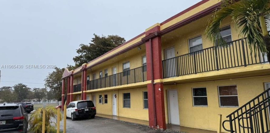 Condo in Miami, Florida, 2 bedrooms  № 2027019