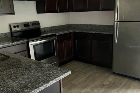 Apartamento en alquiler en Port Charlotte, Florida, 2 dormitorios, 97.73 m2 № 1869199 - foto 2