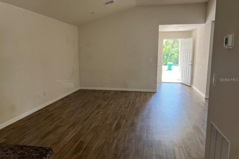 Apartamento en alquiler en Port Charlotte, Florida, 2 dormitorios, 97.73 m2 № 1869199 - foto 7