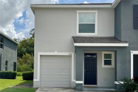 Townhouse in Wesley Chapel, Florida 3 bedrooms, 163.32 sq.m. № 2322270