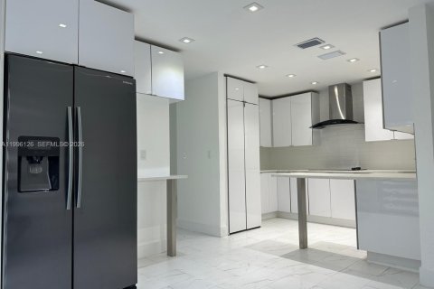 Adosado en alquiler en Homestead, Florida, 2 dormitorios, 97.08 m2 № 2058372 - foto 11