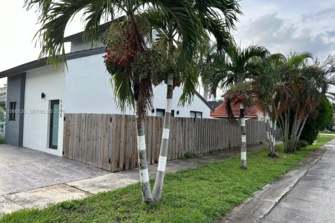 Adosado en alquiler en Homestead, Florida, 2 dormitorios, 97.08 m2 № 2058372 - foto 3