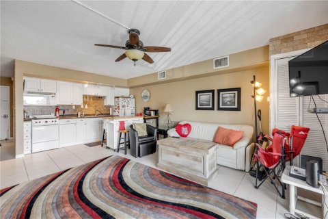 Copropriété à vendre à New Smyrna Beach, Floride: 1 chambre, 42.64 m2 № 1829850 - photo 6