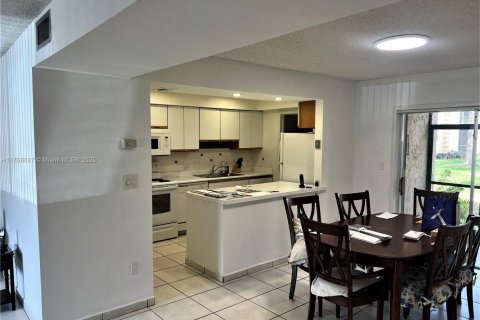 Condo à Miami, Floride, 2 chambres  № 2039880