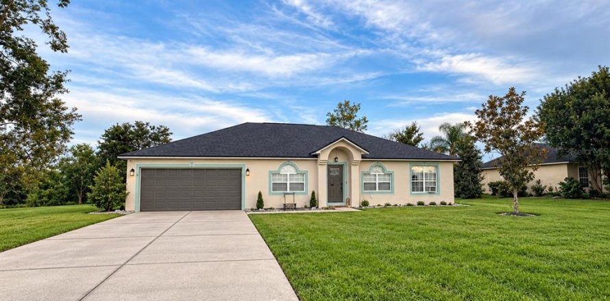 House in Winter Haven, Florida 4 bedrooms, 211.82 sq.m. № 2393879