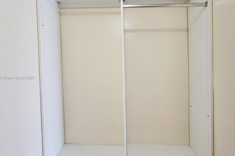 Copropriété à vendre à Hialeah, Floride: 3 chambres, 122.35 m2 № 1709157 - photo 25
