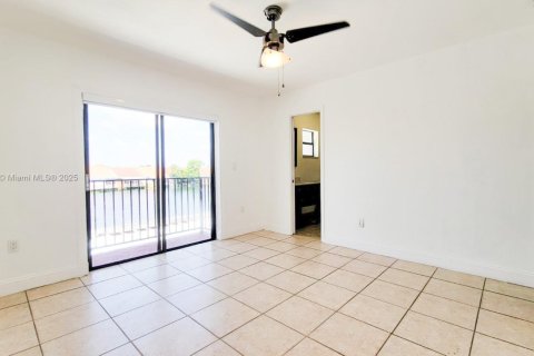 Copropriété à vendre à Hialeah, Floride: 3 chambres, 122.35 m2 № 1709157 - photo 20