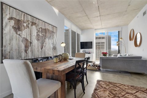 Condo in Miami, Florida, 1 bedroom  № 2057593 - photo 6